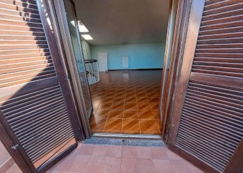 Interno palazzo - Quadrilocale via Asiago, 133, Caronno Pertusella - foto 36