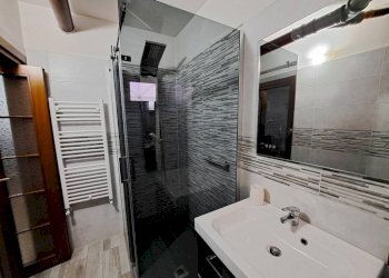 Bagno - Quadrilocale via Asiago, 133, Caronno Pertusella - foto 44
