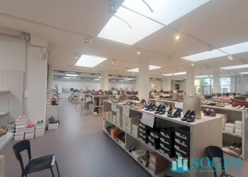 Interno_5 - Locale Commerciale Via Vittorio Veneto
 
98, Cirimido - foto 1