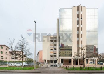 Edificio all\'aperto - Trilocale Via Zancle
 
8, Verona - foto 1