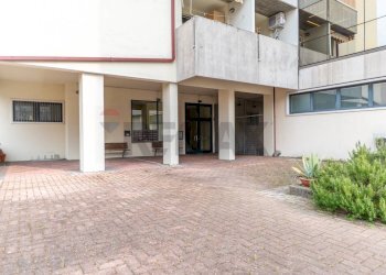 Edificio all\'aperto - Trilocale Via Zancle
 
8, Verona - foto 2