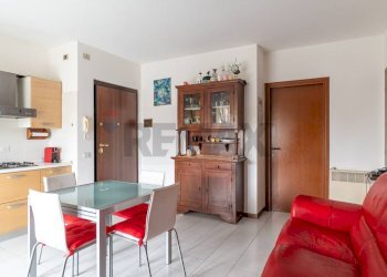 Sala da pranzo - Trilocale Via Zancle
 
8, Verona - foto 9
