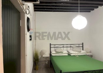 Camera / camera da letto - Commercial Premises Campo San Polo - Sant'aponal, Venezia - photo 5