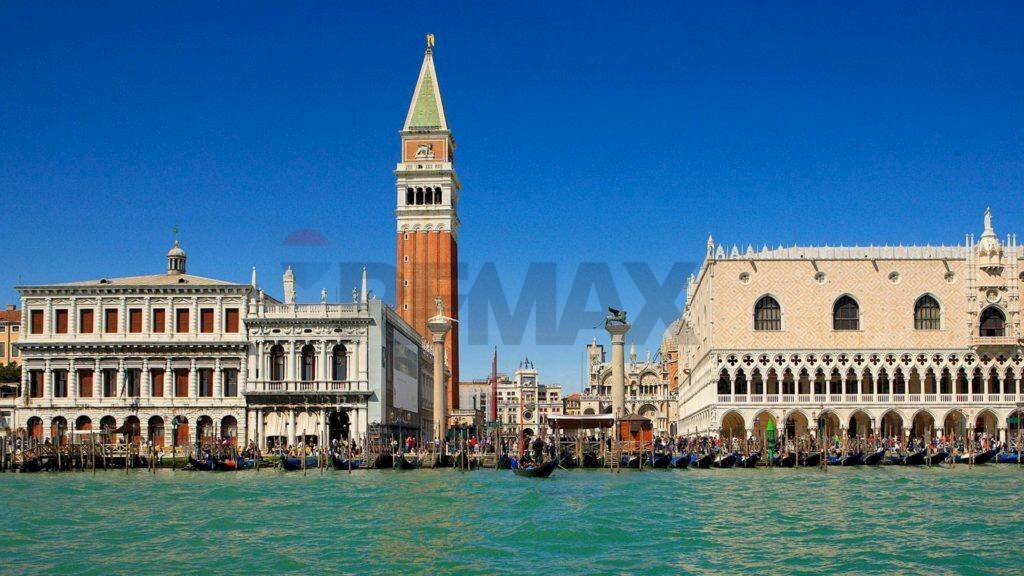 Edificio all\'aperto - Shop Salizada Castello - San Lio, Venezia - photo 1