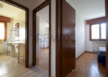 Hall / corridoio - Quadrilocale Mira - foto 12