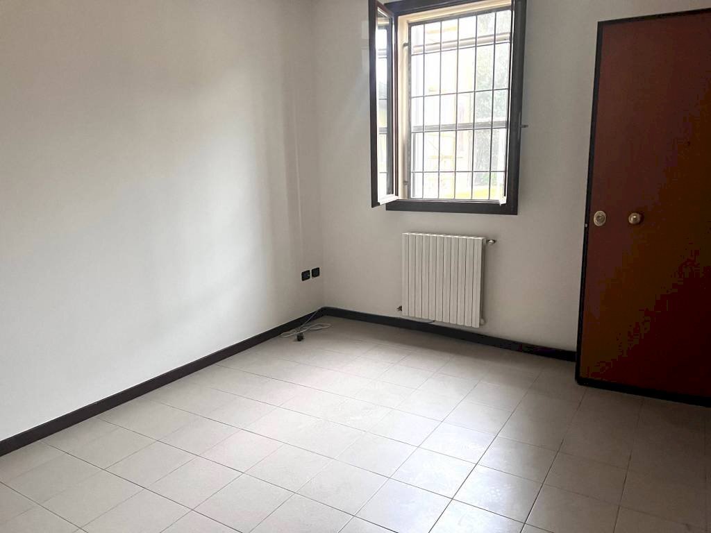 Stanza non arredata - Two-room apartment via Saletto, Bentivoglio - photo 3