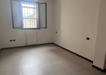 Stanza non arredata - Two-room apartment via Saletto, Bentivoglio - photo 1