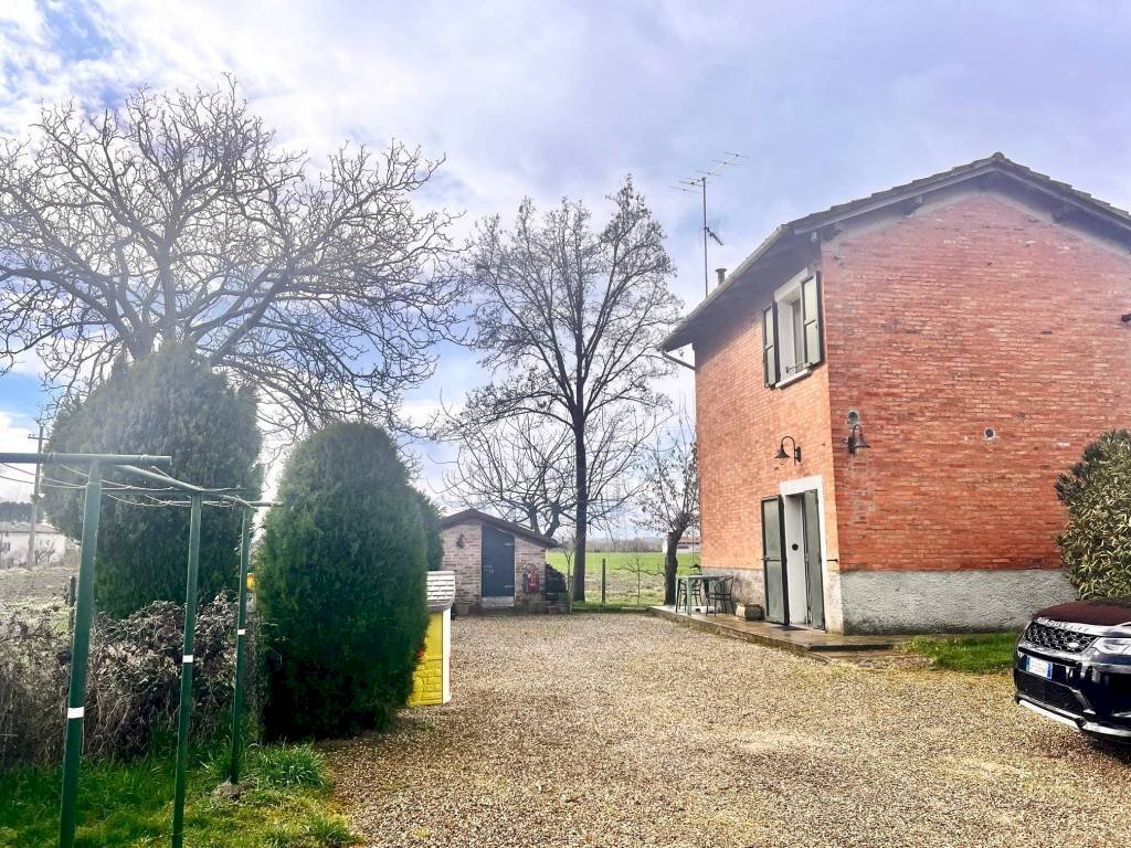 Dettagli - Casa indipendente via Trentasei Martiri, Budrio - foto 1