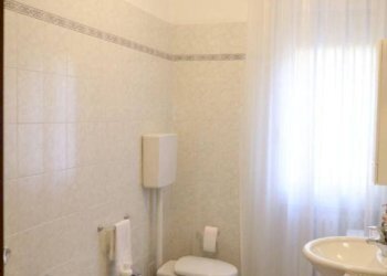 Bagno - Appartamento via Ugo Lenzi, Bologna (zona Centro Storico) - foto 24