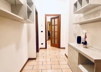 Dettagli - Appartamento via Ugo Lenzi, Bologna (zona Centro Storico) - foto 1