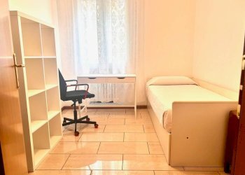 Camera da letto - Appartamento via Ugo Lenzi, Bologna (zona Centro Storico) - foto 5