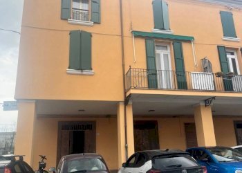 Facciata - Warehouse via di Corticella, Bologna (neighborhood Corticella) - photo 1