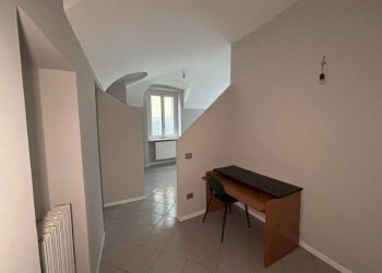 Camera da letto - Two-room apartment via Giovanni Battista Beccaria, 7, Mondovì - photo 23