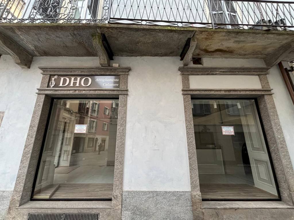 Facciata - Negozio via Giovanni Battista Beccaria, 5B, Mondovì - foto 3