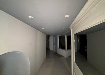 Corridoio - Negozio via Giovanni Battista Beccaria, 5B, Mondovì - foto 10