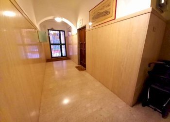 vano scale - Trilocale salita Inferiore Sant'Anna, 29-2, Genova (zona Castelletto) - foto 36