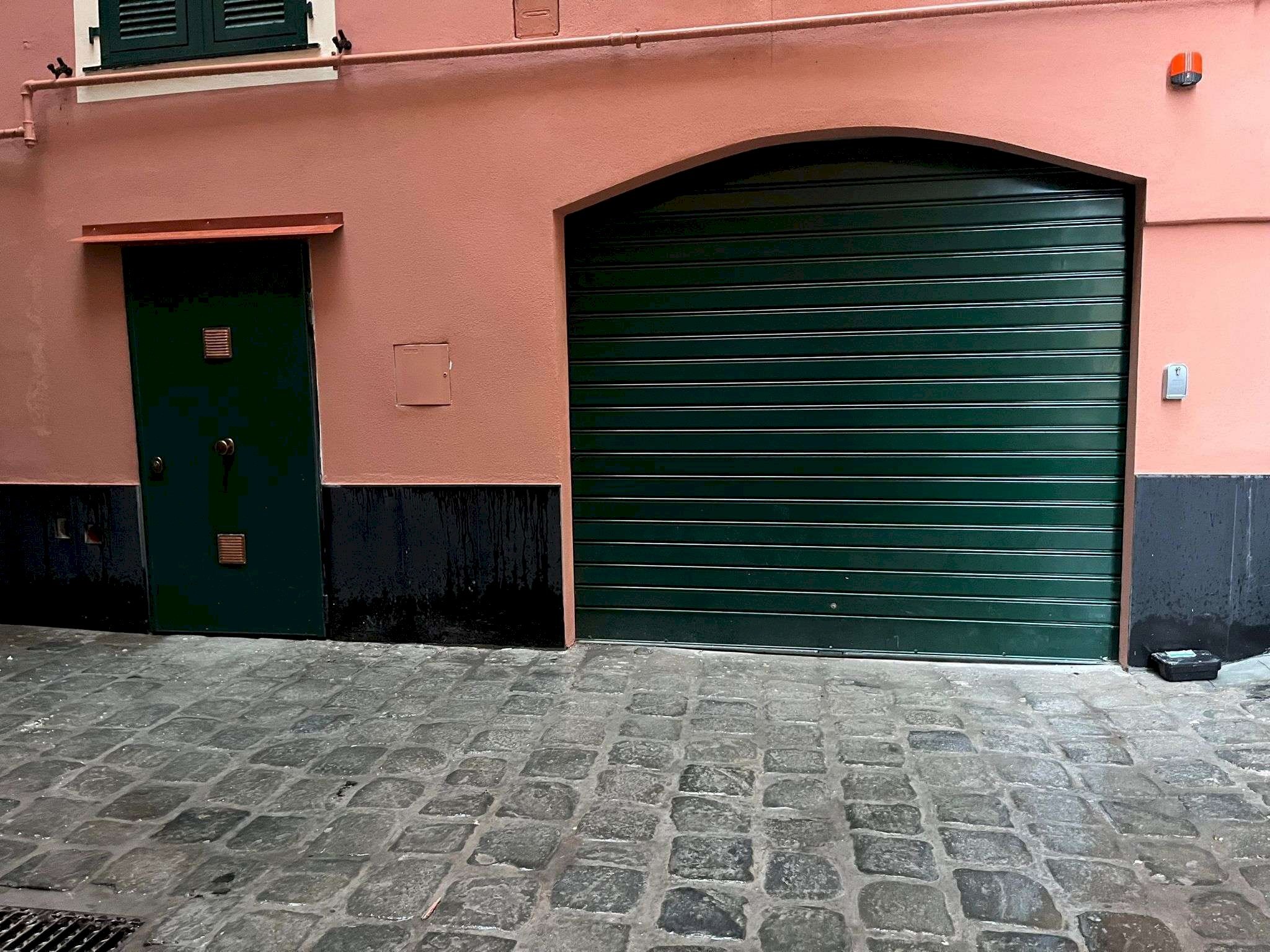 BOX IN LOCAZIONE GENOVA CENTRO STORICO GIARDINI LU - Box vico del Fico, Genova (neighborhood Centro Storico) - photo 1