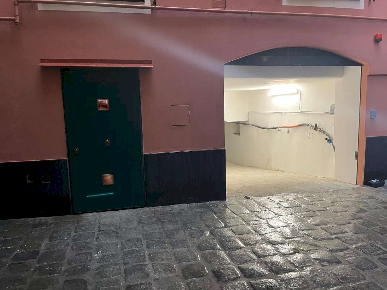 BOX IN LOCAZIONE GENOVA CENT - Box vico del Fico, Genova (neighborhood Centro Storico) - photo 2