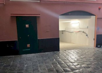 BOX IN LOCAZIONE GENOVA CENT - Box vico del Fico, Genova (neighborhood Centro Storico) - photo 2