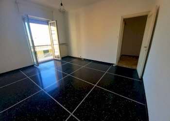 appartamento in vendita piano alto con balcone gen - Trilocale corso Europa, Genova (zona Sturla) - foto 5