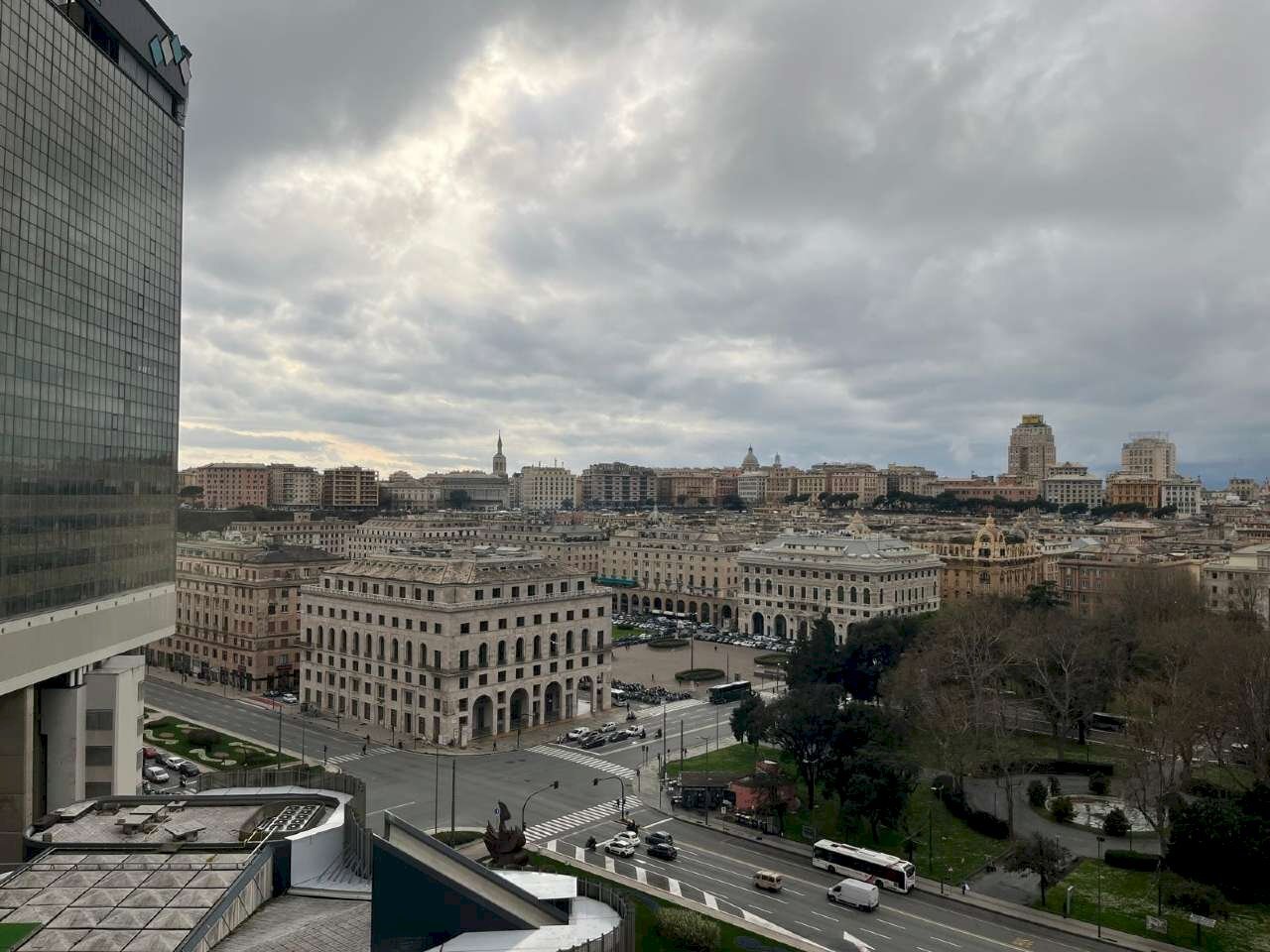appartamento in lo0cazione arredato con posto auto - Two-room apartment viale Brigate Partigiane, Genova (neighborhood Foce) - photo 2