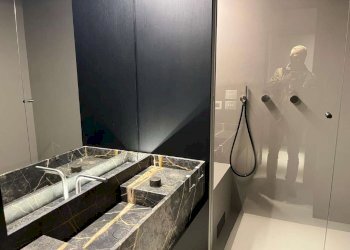 appartamento in lo0cazione arredato con posto auto - Bilocale viale Brigate Partigiane, Genova (zona Foce) - foto 9