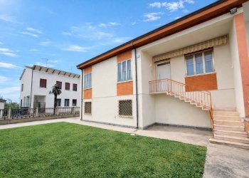 Foto 1 - Semi-detached house Poggio Rusco - photo 1