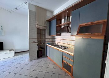 Cucina - Two-room apartment piazza Garavella, Carmagnola - photo 8