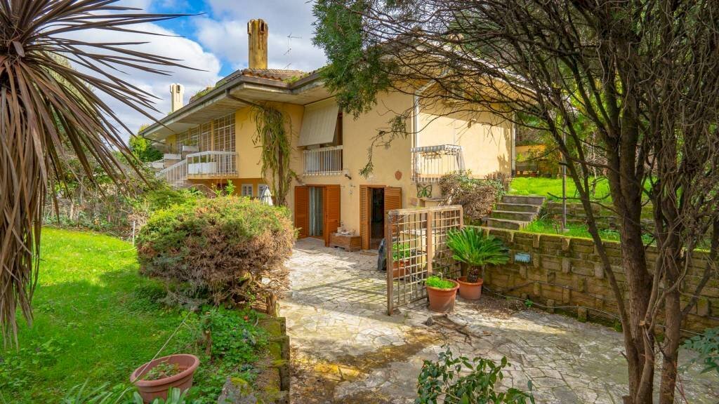 Facciata - Trilocale via di Affogalasino, 41, Roma - foto 1