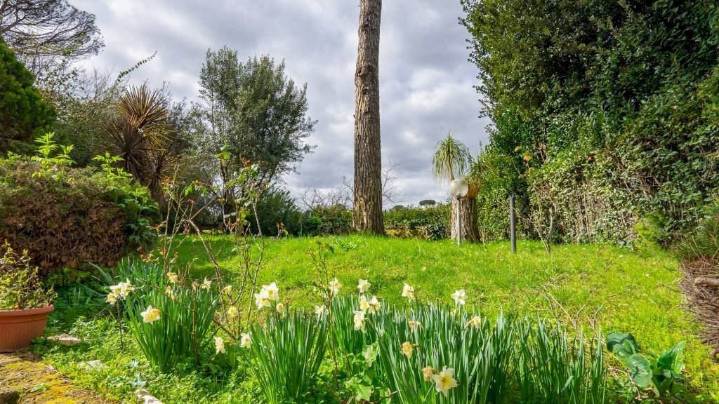 Giardino - Trilocale via di Affogalasino, 41, Roma - foto 2