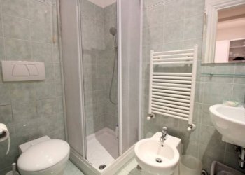 Bagno - Three-room apartment via di San Francesco a Ripa, Roma (neighborhood Trastevere) - photo 11