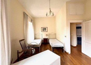 Camera da letto - Three-room apartment via di San Francesco a Ripa, Roma (neighborhood Trastevere) - photo 5