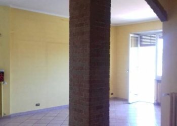 Disimpegno - Two-room apartment via Montalto, 3, Torino (neighborhood Vanchiglietta) - photo 3