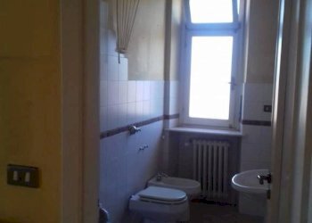Bagno - Two-room apartment via Montalto, 3, Torino (neighborhood Vanchiglietta) - photo 6