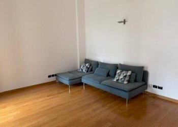 Salone - Bilocale via Martiri della Libertà, 8, Torino (zona Borgo Po) - foto 4