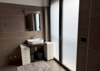 Bagno - Bilocale via Martiri della Libertà, 8, Torino (zona Borgo Po) - foto 12