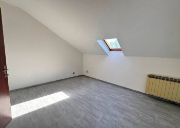 Camera da letto - Appartamento via Castelletto Stura, 181, Centallo - foto 12