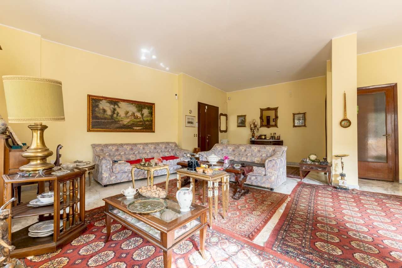 Soggiorno 3. - Quadrilocale via Della Maratona, Roma - foto 3