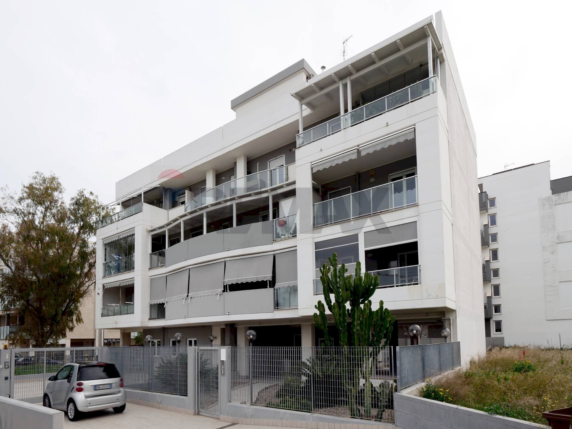 Edificio all\'aperto - Trilocale via Fratelli Spizzico
 
10, Bari - foto 1