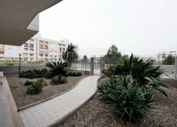 Edificio all\'aperto - Trilocale via Fratelli Spizzico
 
10, Bari - foto 2