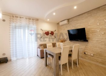 Sala da pranzo - Trilocale via Fratelli Spizzico
 
10, Bari - foto 3