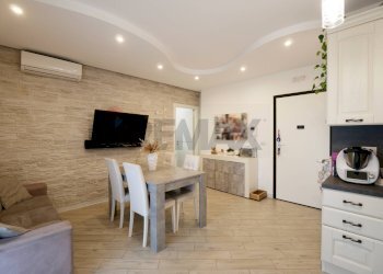 Sala da pranzo - Trilocale via Fratelli Spizzico
 
10, Bari - foto 5