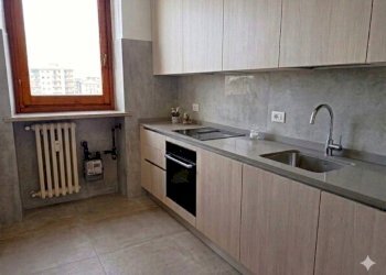 Angolo cottura - Trilocale via Giuseppe Giacosa, 12, Moncalieri - foto 2