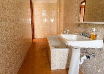 Bagno - Three-room apartment via Giuseppe Giacosa, 12, Moncalieri - photo 17