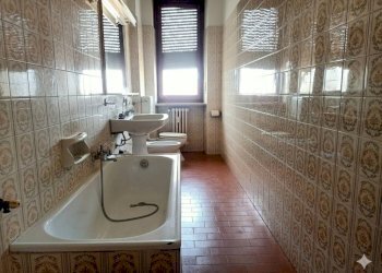Bagno - Three-room apartment via Giuseppe Giacosa, 12, Moncalieri - photo 18
