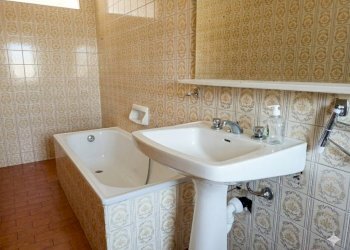 Bagno - Three-room apartment via Giuseppe Giacosa, 12, Moncalieri - photo 19