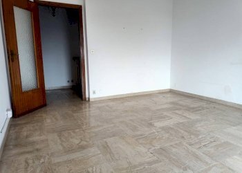 Camera da letto - Three-room apartment via Giuseppe Giacosa, 12, Moncalieri - photo 22