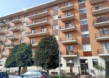 Facciata - Trilocale via Giuseppe Giacosa, 12, Moncalieri - foto 42