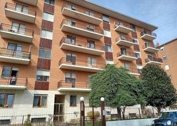 Facciata - Three-room apartment via Giuseppe Giacosa, 12, Moncalieri - photo 43