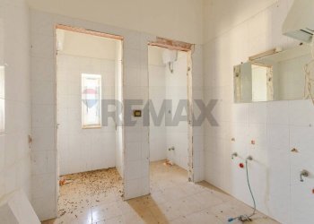 Stanza vuota - Commercial Premises Via Cisternino /S.p. 134, Locorotondo - photo 7